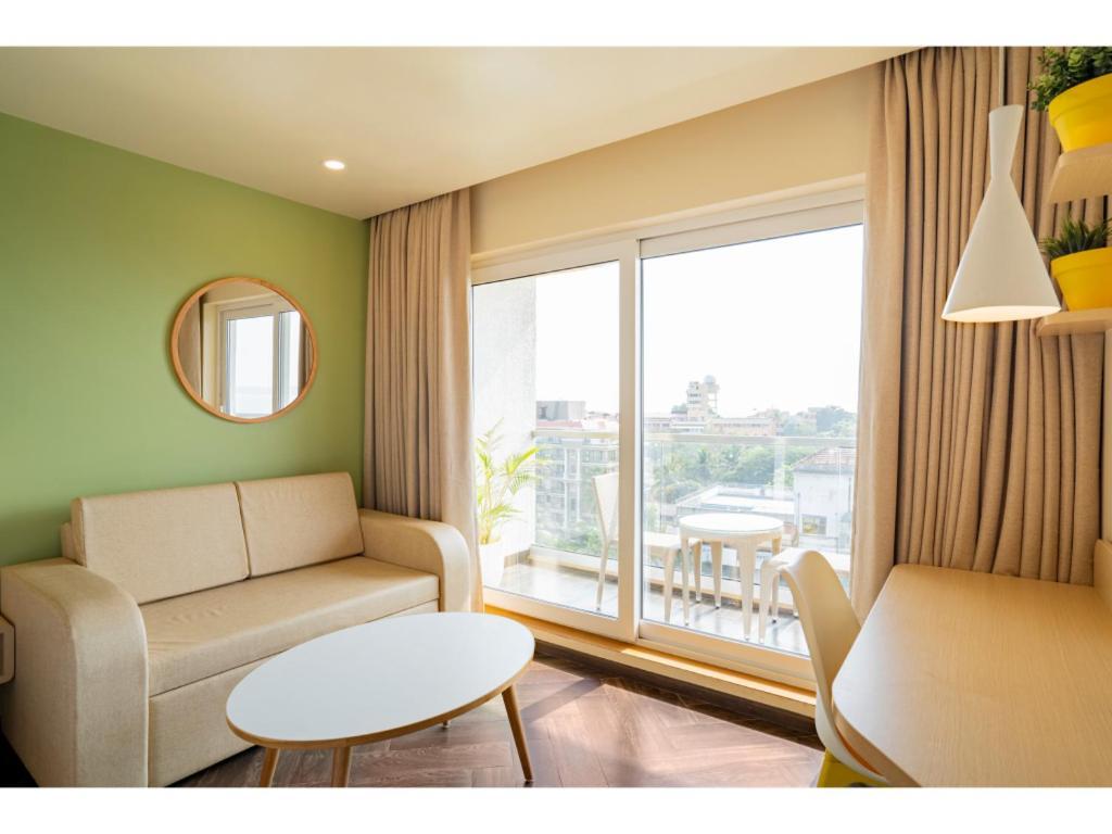 Bloom Hotel - Dona Paula باناجي الغرفة الصورة